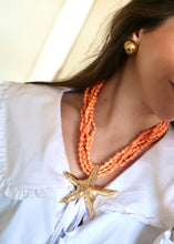 Cargar imagen en el visor de la galería, Collar Seashell Naranja
