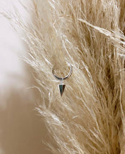 Cargar imagen en el visor de la galería, Pendientes Pumba
